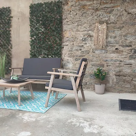Studio Avec Patio En Centre-Ville Pontivy Exterior photo
